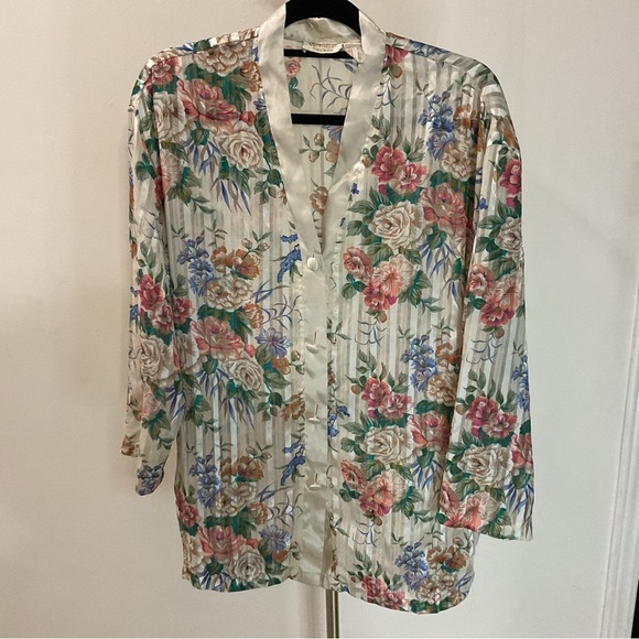 Victoria’s Secrets Vintage Gold Label Floral NigthTop Size M - Picture 3 of 10